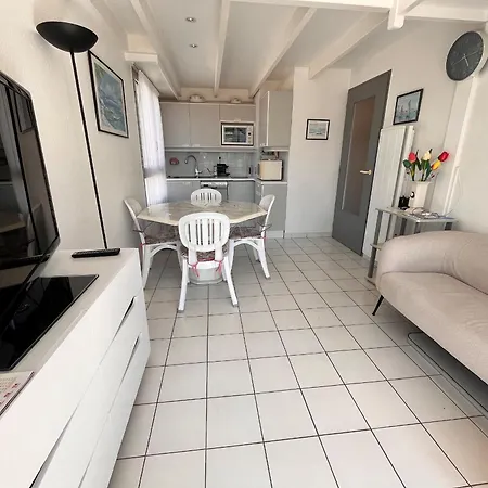 Apartment Duplex 4 Pers, A 150m De La Avec Garage Prive - Fr-1-197-574 *