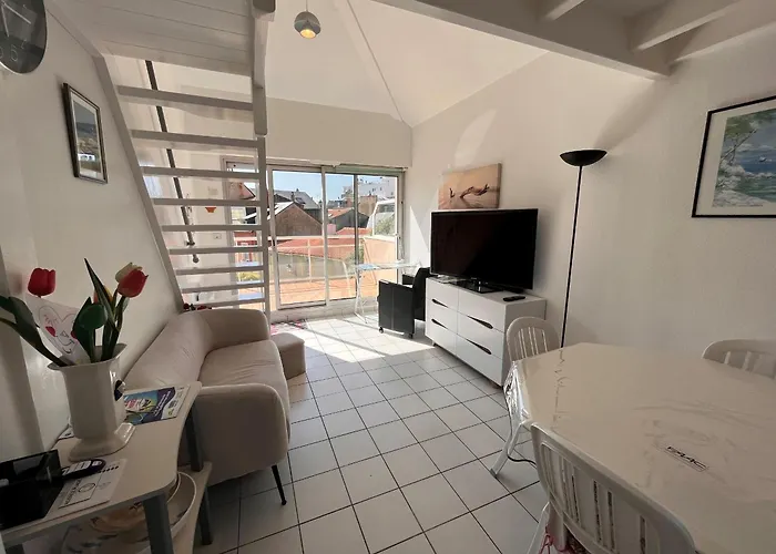 Duplex 4 Pers, A 150m De La Avec Garage Prive - Fr-1-197-574 * 莱萨布勒-多洛讷